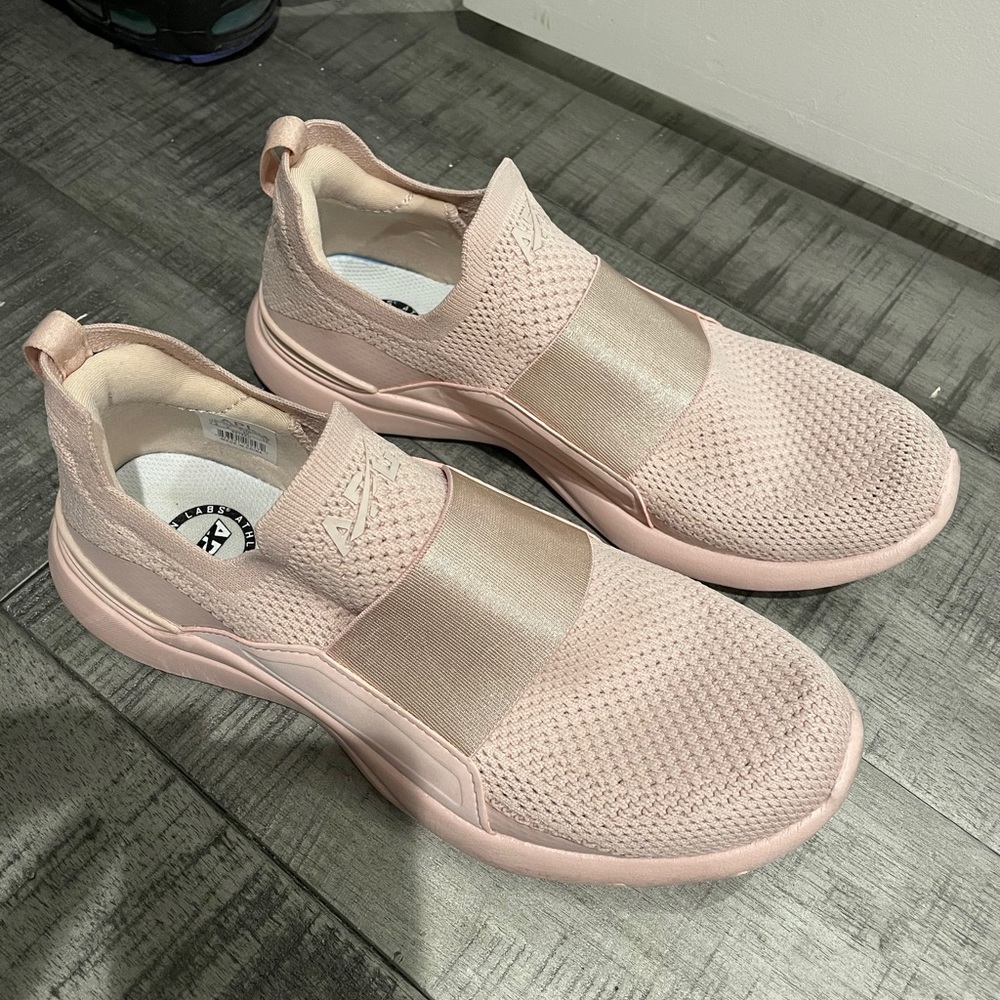 APL Sneakers